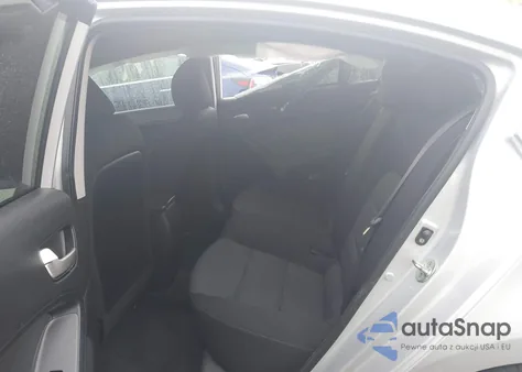 2018 Kia Forte Lx z USA, uszkodzony, nr VIN 3KPFK4A76JE205970